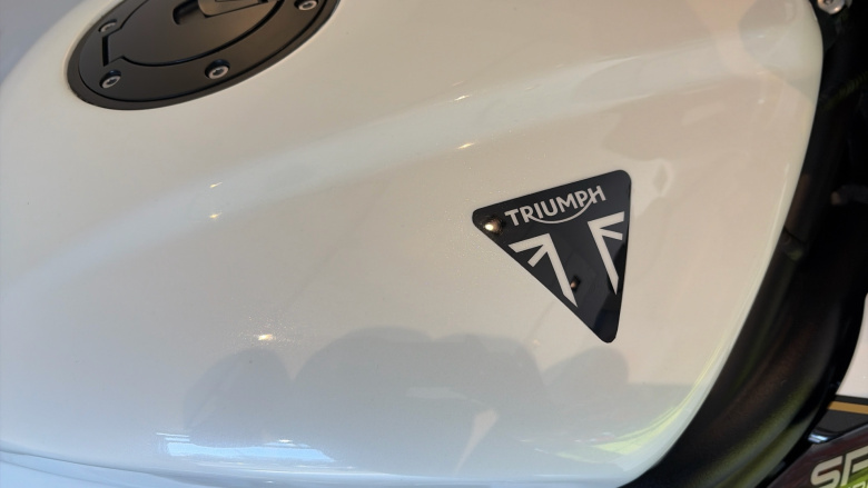 Triumph Speed TRIPLE 1200 RR (21MY)